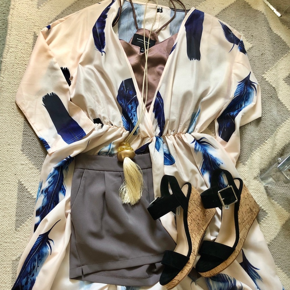 Kimono Style Sheer Wrap Cream w/ Blue Feathers S